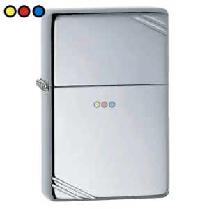 Encendedor Zippo Clover Design acabado Street Chrome con trébol grabado, Vista lateral de encendedor Zippo a prueba de viento