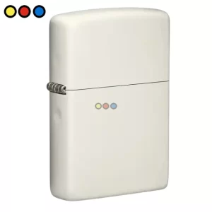 Encendedor Zippo Street Chrome con acabado metálico cepillado, Encendedor Zippo Street Chrome abierto mostrando la llama a prueba de viento